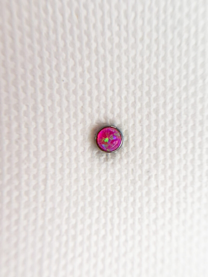 Labret z nakrętką z opalem Guma Balonowa 1.2